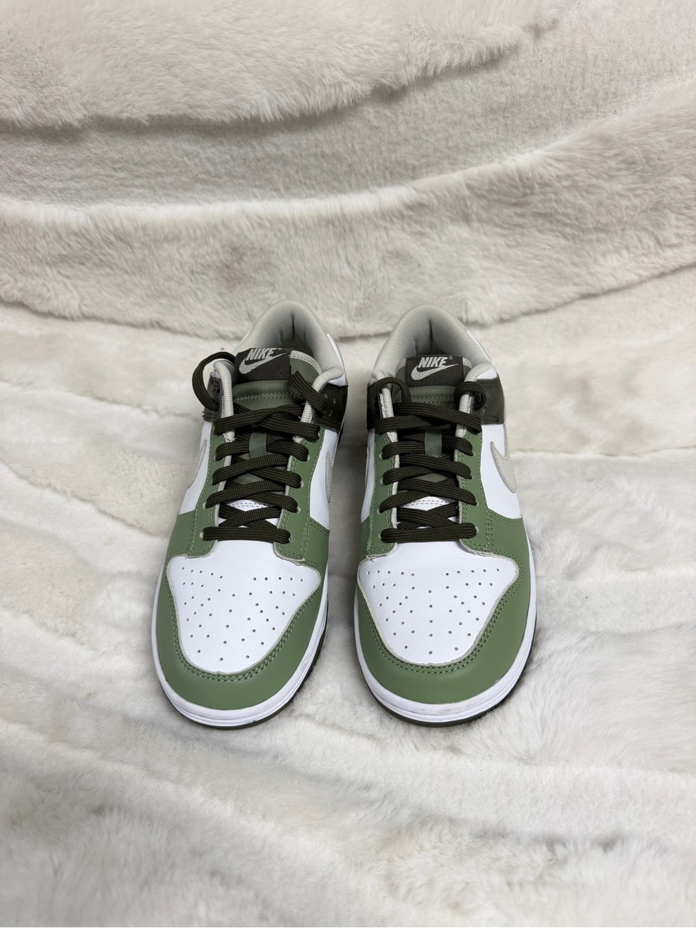 Nike Men’s Low-Top Sneakers - White & Olive
